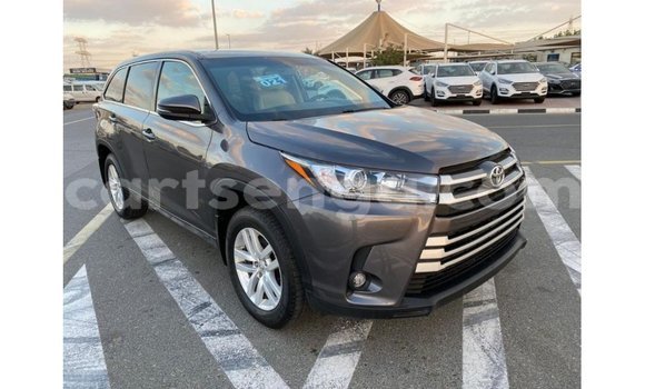 Buy Import Toyota Highlander Other Car in Import - Dubai in Hhohho Buy Import Toyota Highlander Other Car in Import - Dubai in Hhohho