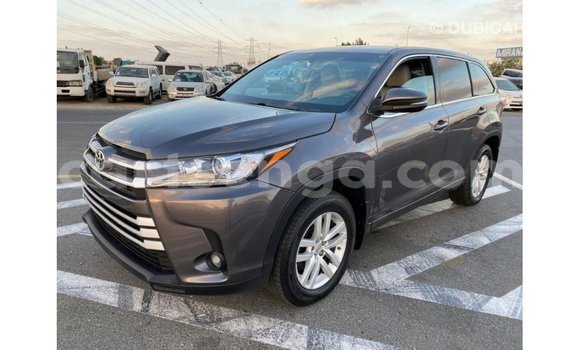 Buy Import Toyota Highlander Other Car in Import - Dubai in Hhohho Buy Import Toyota Highlander Other Car in Import - Dubai in Hhohho