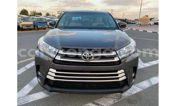 Buy Import Toyota Highlander Other Car in Import - Dubai in Hhohho Buy Import Toyota Highlander Other Car in Import - Dubai in Hhohho