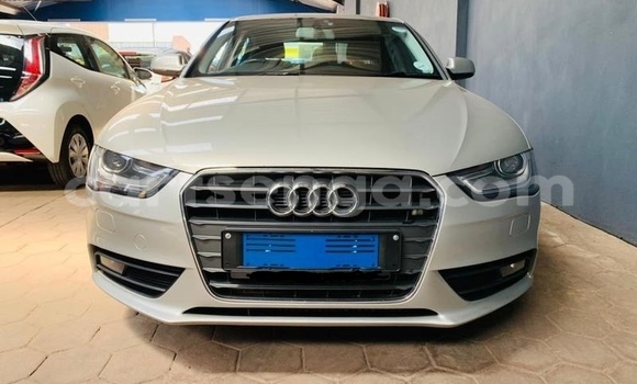 Nunua Ilio tumika Audi A4 Silver Gari ndani ya Mankayane nchini Manzini Nunua Ilio tumika Audi A4 Silver Gari ndani ya Mankayane nchini Manzini