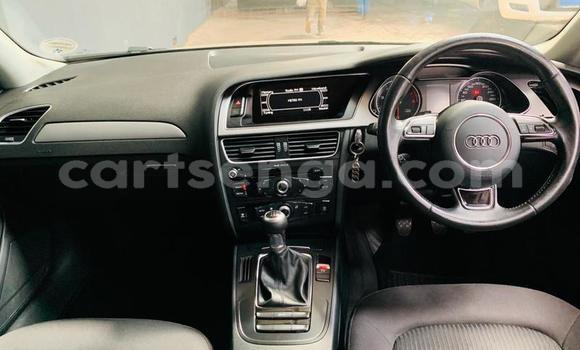 Nunua Ilio tumika Audi A4 Silver Gari ndani ya Mankayane nchini Manzini Nunua Ilio tumika Audi A4 Silver Gari ndani ya Mankayane nchini Manzini