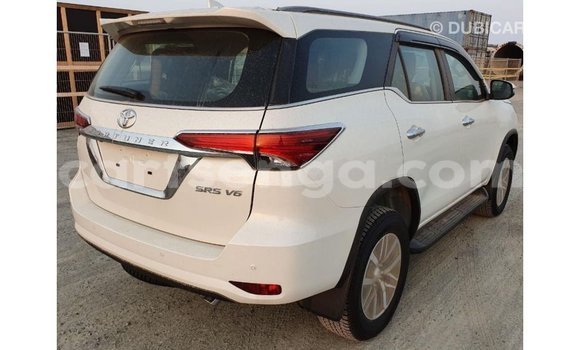 Buy Import Toyota Fortuner White Car in Import - Dubai in Hhohho Buy Import Toyota Fortuner White Car in Import - Dubai in Hhohho