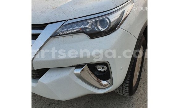 Buy Import Toyota Fortuner White Car in Import - Dubai in Hhohho Buy Import Toyota Fortuner White Car in Import - Dubai in Hhohho