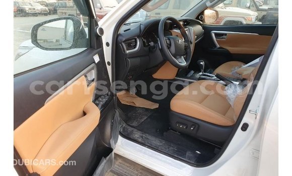 Buy Import Toyota Fortuner White Car in Import - Dubai in Hhohho Buy Import Toyota Fortuner White Car in Import - Dubai in Hhohho
