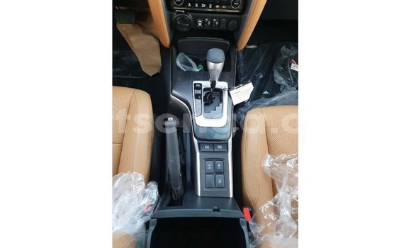 Buy Import Toyota Fortuner White Car in Import - Dubai in Hhohho Buy Import Toyota Fortuner White Car in Import - Dubai in Hhohho