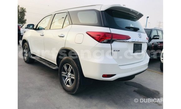 Nunua Imported Toyota Fortuner White Gari ndani ya Import - Dubai nchini Hhohho Nunua Imported Toyota Fortuner White Gari ndani ya Import - Dubai nchini Hhohho
