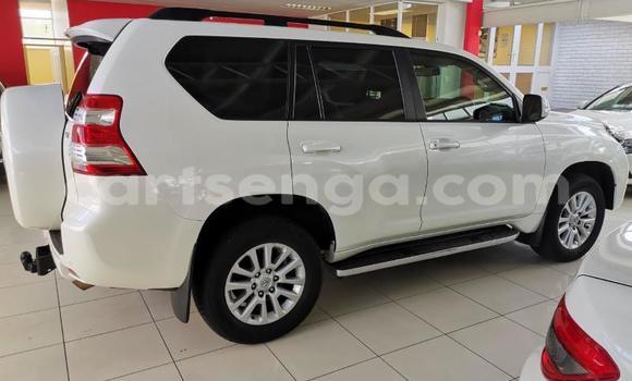 Buy Used Toyota Land Cruiser Prado White Car in Ezulwini in Hhohho Buy Used Toyota Land Cruiser Prado White Car in Ezulwini in Hhohho
