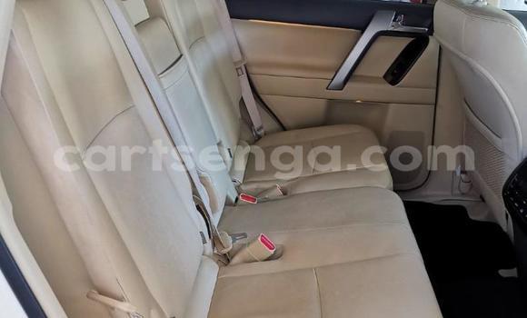 Buy Used Toyota Land Cruiser Prado White Car in Ezulwini in Hhohho Buy Used Toyota Land Cruiser Prado White Car in Ezulwini in Hhohho