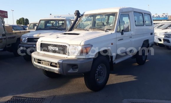 Buy Import Toyota Land Cruiser White Car in Import - Dubai in Hhohho Buy Import Toyota Land Cruiser White Car in Import - Dubai in Hhohho