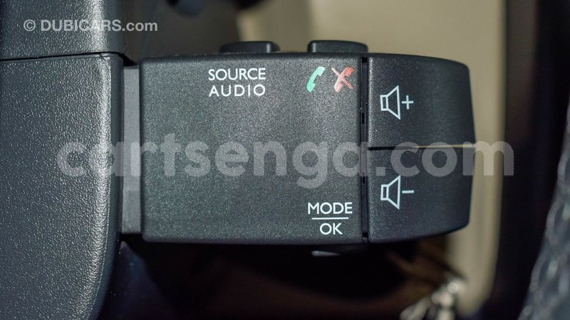 Big with watermark renault duster hhohho import dubai 16089