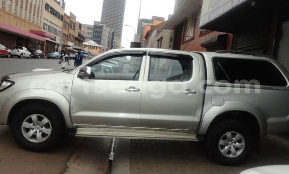 Buy Used Toyota Hilux Silver Car in Mbabane in Manzini Buy Used Toyota Hilux Silver Car in Mbabane in Manzini