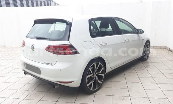Nunua Ilio tumika Volkswagen Golf R White Gari ndani ya Ezulwini nchini Hhohho Nunua Ilio tumika Volkswagen Golf R White Gari ndani ya Ezulwini nchini Hhohho