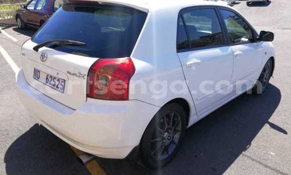 Acheter Occasion Voiture Toyota Runx Blanc à Hluti, Shiselweni District Acheter Occasion Voiture Toyota Runx Blanc à Hluti, Shiselweni District