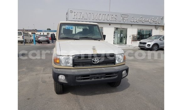 Buy Import Toyota Land Cruiser Beige Car in Import - Dubai in Hhohho Buy Import Toyota Land Cruiser Beige Car in Import - Dubai in Hhohho