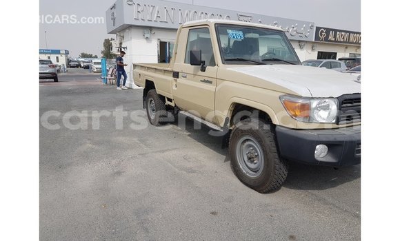 Buy Import Toyota Land Cruiser Beige Car in Import - Dubai in Hhohho Buy Import Toyota Land Cruiser Beige Car in Import - Dubai in Hhohho