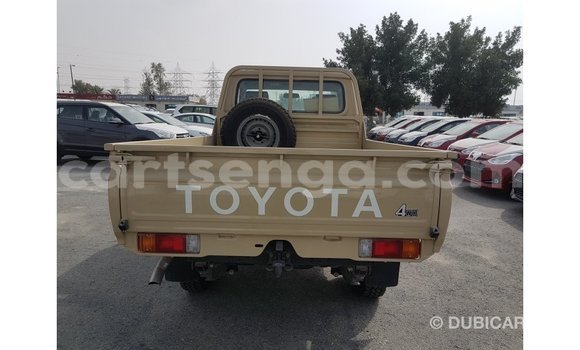 Buy Import Toyota Land Cruiser Beige Car in Import - Dubai in Hhohho Buy Import Toyota Land Cruiser Beige Car in Import - Dubai in Hhohho