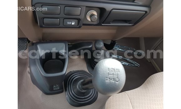 Buy Import Toyota Land Cruiser Beige Car in Import - Dubai in Hhohho Buy Import Toyota Land Cruiser Beige Car in Import - Dubai in Hhohho