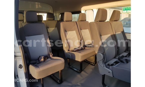 Buy Import Toyota Hiace White Car in Import - Dubai in Hhohho Buy Import Toyota Hiace White Car in Import - Dubai in Hhohho