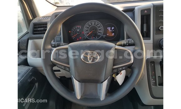 Buy Import Toyota Hiace White Car in Import - Dubai in Hhohho Buy Import Toyota Hiace White Car in Import - Dubai in Hhohho