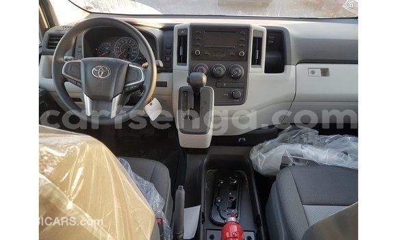 Buy Import Toyota Hiace White Car in Import - Dubai in Hhohho Buy Import Toyota Hiace White Car in Import - Dubai in Hhohho