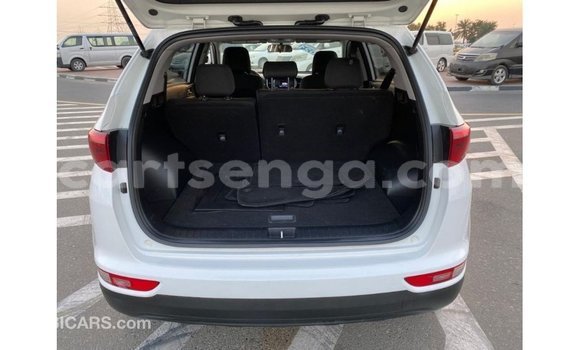 Buy Import Kia Sportage White Car in Import - Dubai in Hhohho Buy Import Kia Sportage White Car in Import - Dubai in Hhohho