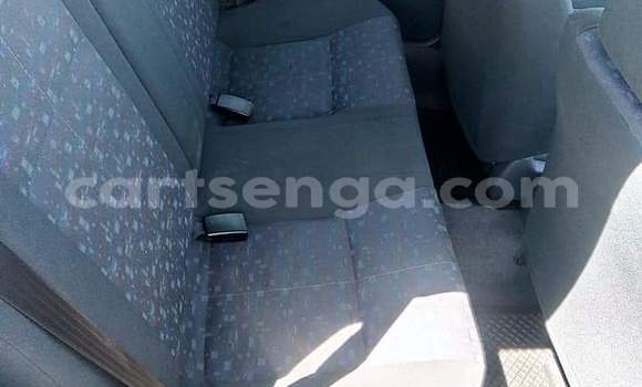 Acheter Occasion Voiture Toyota Yaris Bleu à Hlatikulu, Shiselweni District Acheter Occasion Voiture Toyota Yaris Bleu à Hlatikulu, Shiselweni District