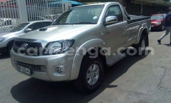 Buy Used Toyota Hilux Silver Car in Mbabane in Manzini Buy Used Toyota Hilux Silver Car in Mbabane in Manzini