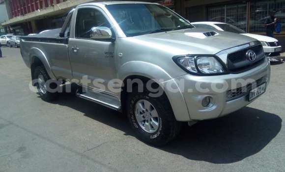 Buy Used Toyota Hilux Silver Car in Mbabane in Manzini Buy Used Toyota Hilux Silver Car in Mbabane in Manzini