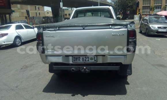Buy Used Toyota Hilux Silver Car in Mbabane in Manzini Buy Used Toyota Hilux Silver Car in Mbabane in Manzini