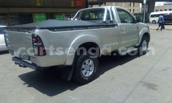 Buy Used Toyota Hilux Silver Car in Mbabane in Manzini Buy Used Toyota Hilux Silver Car in Mbabane in Manzini