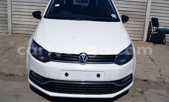 Nunua Ilio tumika Volkswagen Polo White Gari ndani ya Big Bend nchini Lubombo Nunua Ilio tumika Volkswagen Polo White Gari ndani ya Big Bend nchini Lubombo