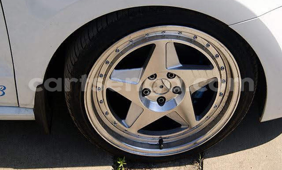 Nunua Ilio tumika Volkswagen Polo White Gari ndani ya Big Bend nchini Lubombo Nunua Ilio tumika Volkswagen Polo White Gari ndani ya Big Bend nchini Lubombo