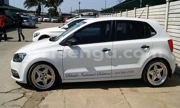 Nunua Ilio tumika Volkswagen Polo White Gari ndani ya Big Bend nchini Lubombo Nunua Ilio tumika Volkswagen Polo White Gari ndani ya Big Bend nchini Lubombo