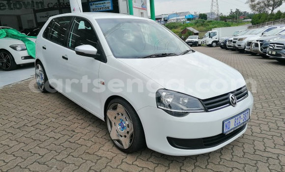 Nunua Ilio tumika Volkswagen Polo White Gari ndani ya Bulembu nchini Hhohho Nunua Ilio tumika Volkswagen Polo White Gari ndani ya Bulembu nchini Hhohho