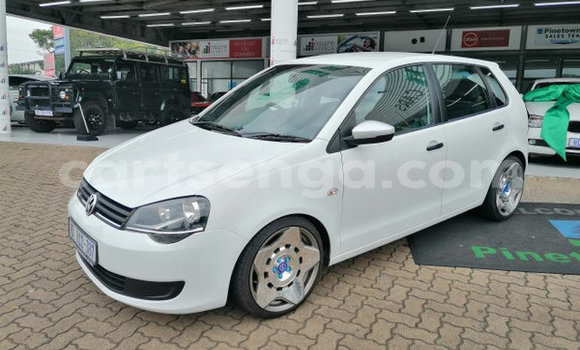 Nunua Ilio tumika Volkswagen Polo White Gari ndani ya Bulembu nchini Hhohho Nunua Ilio tumika Volkswagen Polo White Gari ndani ya Bulembu nchini Hhohho