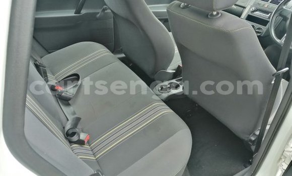 Nunua Ilio tumika Volkswagen Polo White Gari ndani ya Bulembu nchini Hhohho Nunua Ilio tumika Volkswagen Polo White Gari ndani ya Bulembu nchini Hhohho