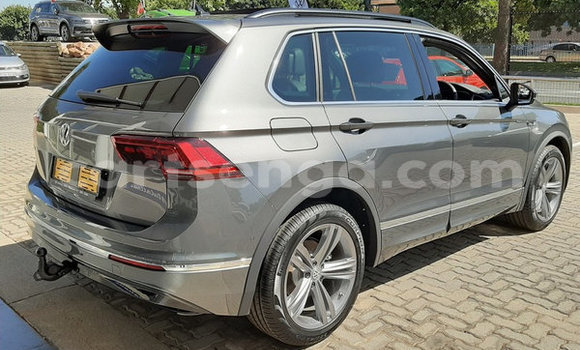 Nunua Ilio tumika Volkswagen Tiguan Beige Gari ndani ya Ezulwini nchini Hhohho Nunua Ilio tumika Volkswagen Tiguan Beige Gari ndani ya Ezulwini nchini Hhohho