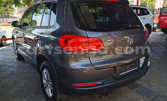 Acheter Occasion Voiture Volkswagen Tiguan Bleu à Hluti, Shiselweni District Acheter Occasion Voiture Volkswagen Tiguan Bleu à Hluti, Shiselweni District
