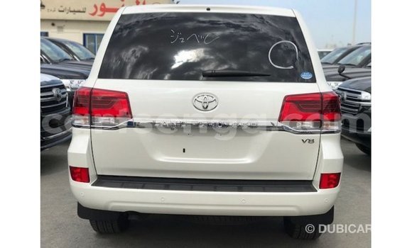 Nunua Imported Toyota Land Cruiser White Gari ndani ya Import - Dubai nchini Hhohho Nunua Imported Toyota Land Cruiser White Gari ndani ya Import - Dubai nchini Hhohho