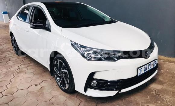 Buy Used Toyota Corolla Spacio White Car in Ezulwini in Hhohho Buy Used Toyota Corolla Spacio White Car in Ezulwini in Hhohho