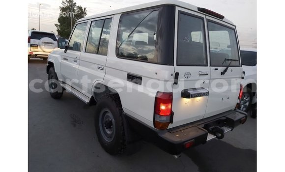 Buy Import Toyota Land Cruiser White Car in Import - Dubai in Hhohho Buy Import Toyota Land Cruiser White Car in Import - Dubai in Hhohho