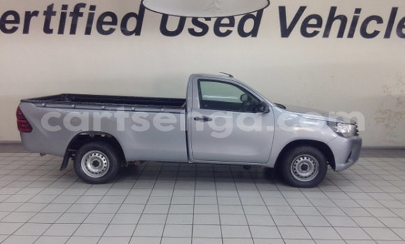 Nunua Ilio tumika Toyota Hilux Beige Gari ndani ya Ezulwini nchini Hhohho Nunua Ilio tumika Toyota Hilux Beige Gari ndani ya Ezulwini nchini Hhohho