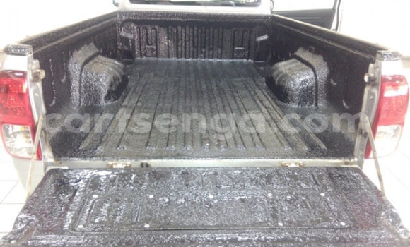Nunua Ilio tumika Toyota Hilux Beige Gari ndani ya Ezulwini nchini Hhohho Nunua Ilio tumika Toyota Hilux Beige Gari ndani ya Ezulwini nchini Hhohho