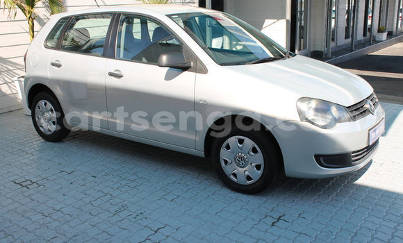 Acheter Occasion Voiture Volkswagen Polo Gris à Hlatikulu, Shiselweni District Acheter Occasion Voiture Volkswagen Polo Gris à Hlatikulu, Shiselweni District