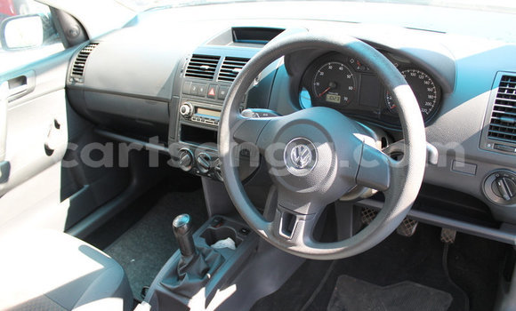 Acheter Occasion Voiture Volkswagen Polo Gris à Hlatikulu, Shiselweni District Acheter Occasion Voiture Volkswagen Polo Gris à Hlatikulu, Shiselweni District