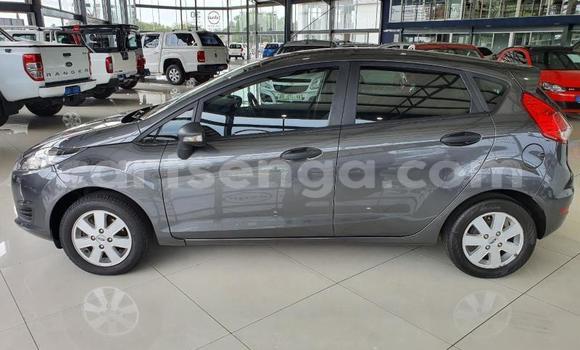 Nunua Ilio tumika Ford Fiesta Silver Gari ndani ya Ezulwini nchini Hhohho Nunua Ilio tumika Ford Fiesta Silver Gari ndani ya Ezulwini nchini Hhohho
