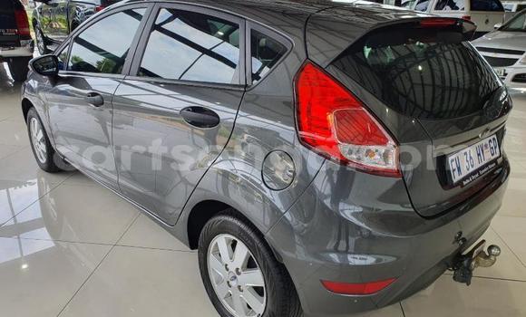 Nunua Ilio tumika Ford Fiesta Silver Gari ndani ya Ezulwini nchini Hhohho Nunua Ilio tumika Ford Fiesta Silver Gari ndani ya Ezulwini nchini Hhohho