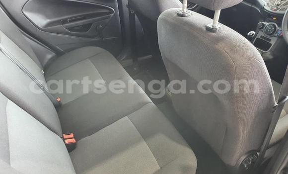 Nunua Ilio tumika Ford Fiesta Silver Gari ndani ya Ezulwini nchini Hhohho Nunua Ilio tumika Ford Fiesta Silver Gari ndani ya Ezulwini nchini Hhohho