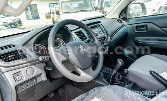 Buy Import Mitsubishi L200 White Car in Import - Dubai in Hhohho Buy Import Mitsubishi L200 White Car in Import - Dubai in Hhohho