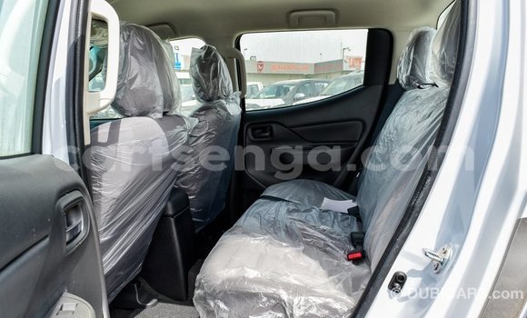 Buy Import Mitsubishi L200 White Car in Import - Dubai in Hhohho Buy Import Mitsubishi L200 White Car in Import - Dubai in Hhohho